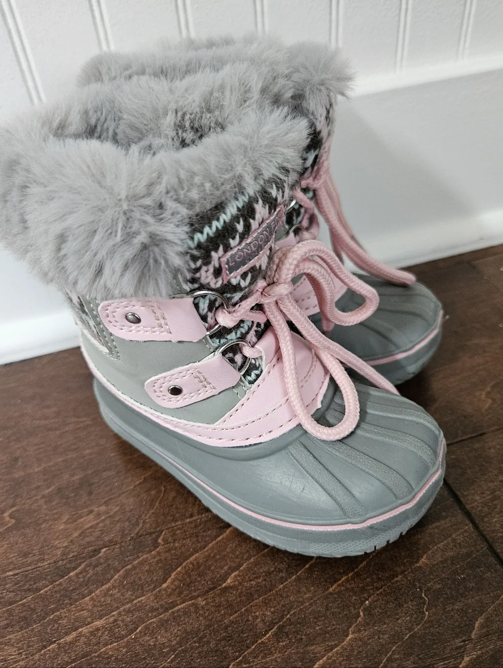 London Fog Faux Fur Grey Snow Boots Size 6